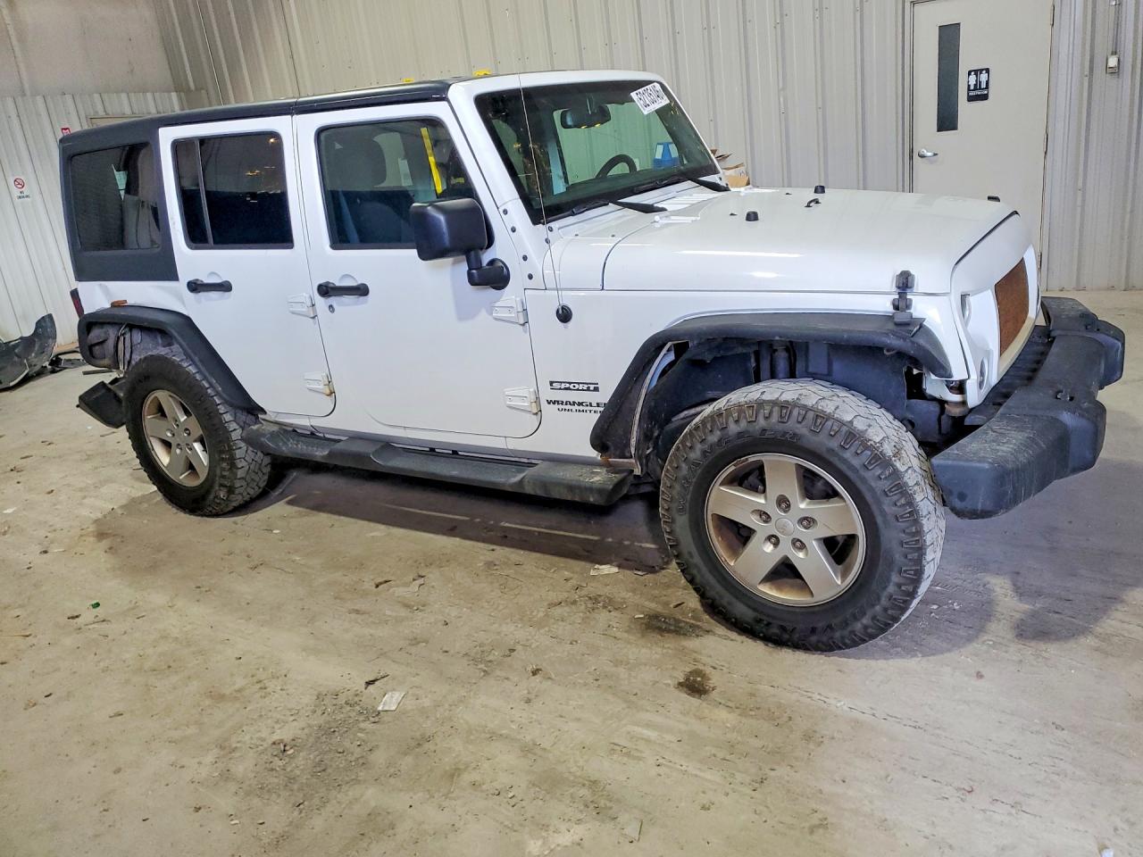 2017 Jeep Wrangler Unlimited VIN 1C4BJWDG7HL739229 COPART salvage auction — Rear End, OH - CERTIFICATE OF TITLE, sold $6,100 on 2026-07-02 (photo 4)