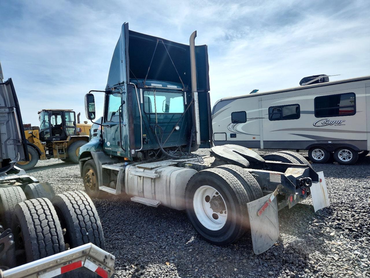 2016 Mack All models VIN 1M1AW01X7GM008386 COPART salvage auction — Front End, OK - CERTIFICATE OF TITLE (P), sold $35 on 2026-09-02 (photo 3)