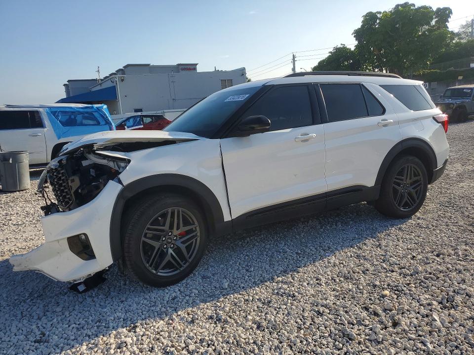 2025 Ford Explorer VIN 1FMWK7GC8SGB00804 — COPART salvage auction photo