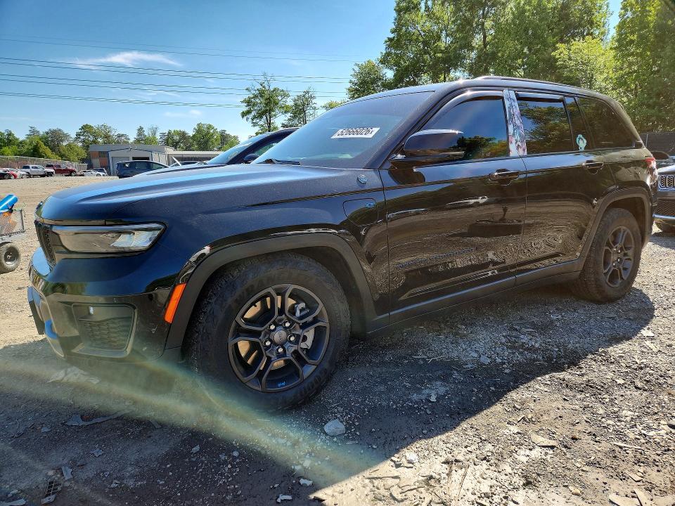 2024 Jeep Cherokee VIN 1C4RJYC60R8942910 — COPART salvage auction photo