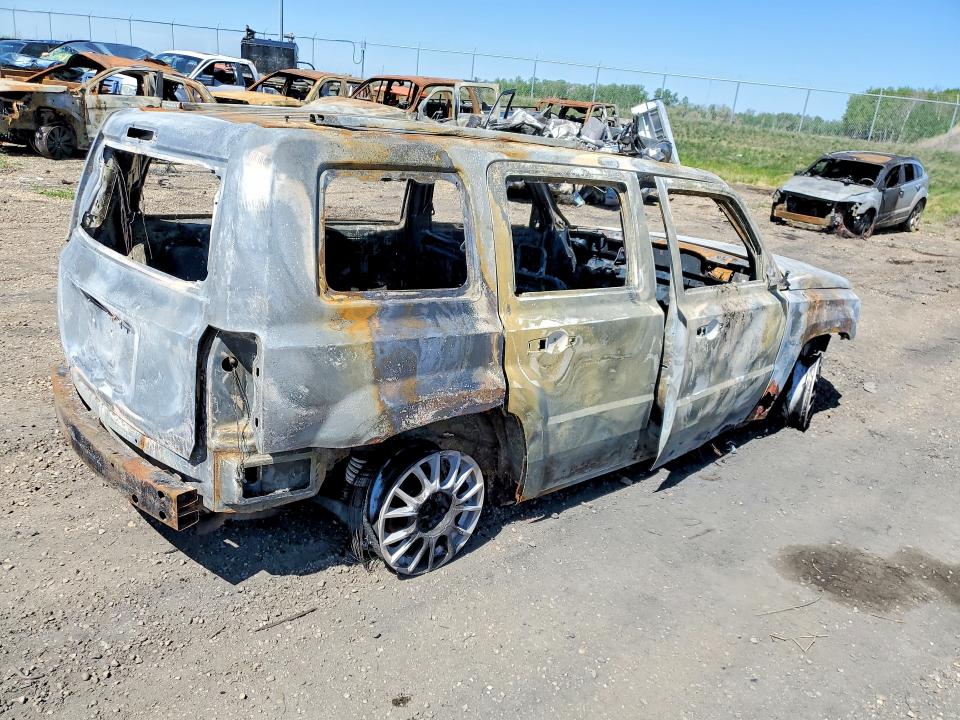 2014 Jeep Patriot VIN 1C4NJRAB0ED518973 COPART salvage auction — BURN, Ab - Bos - Nonrepairable, sold $50 on 2026-07-09 (photo 3)