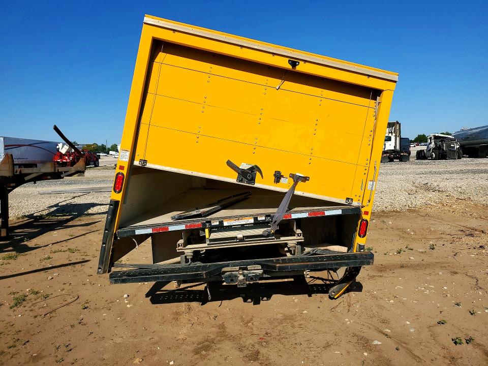 2023 Gmc Savana VIN 7GZ37TC71PN003802 COPART salvage auction — REAR END, AZ - CERT OF TITLE - SALVAGE, sold $5,400 on 2026-07-30 (photo 6)