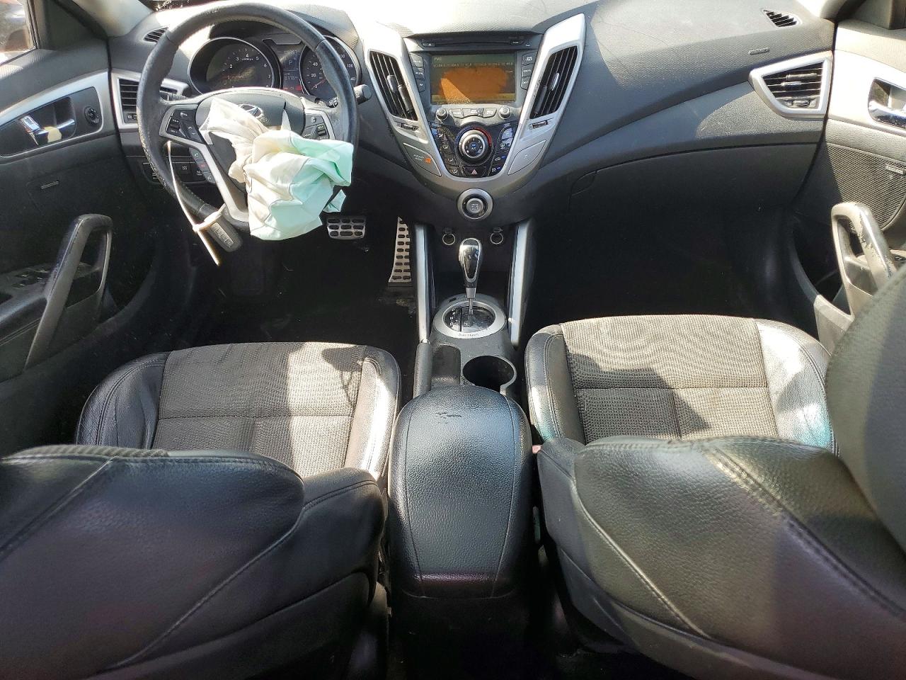 2013 Hyundai Veloster VIN KMHTC6AD7DU086958 COPART salvage auction — Front End, TX - SALVAGE VEHICLE TITLE, sold $1,200 on 2026-07-09 (photo 8)