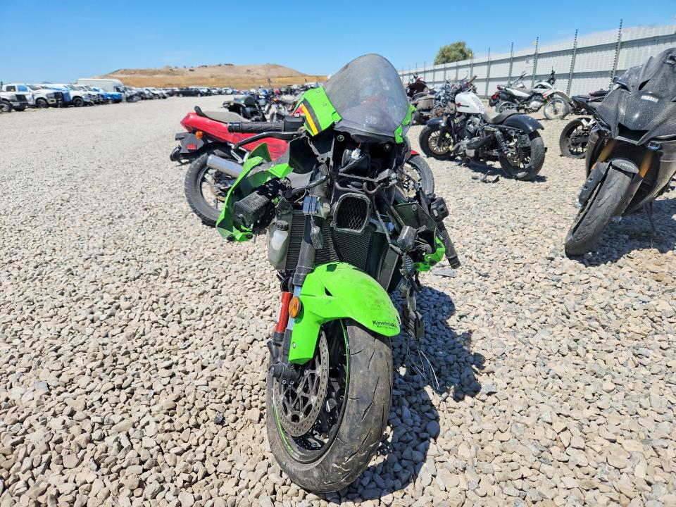 2025 Kawasaki Zx VIN JKBZXVL12SA018667 COPART salvage auction — FRONT END, Ut - Salvage Certificate, sold $4,000 on 2026-07-02 (photo 2)