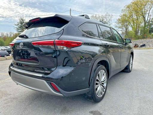 2023 Toyota Highlander VIN 5TDKDRBH8PS035011 COPART salvage auction — MINOR DENT/SCRATCHES, Salvage Title, sold $24,200 on 2026-07-14 (photo 3)