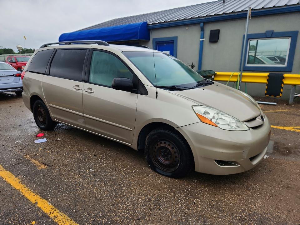 2010 Toyota Sienna VIN 5TDKK4CC2AS313565 COPART salvage auction — FRONT END, KS - DUPLICATE TITLE, sold $725 on 2026-07-20 (photo 4)
