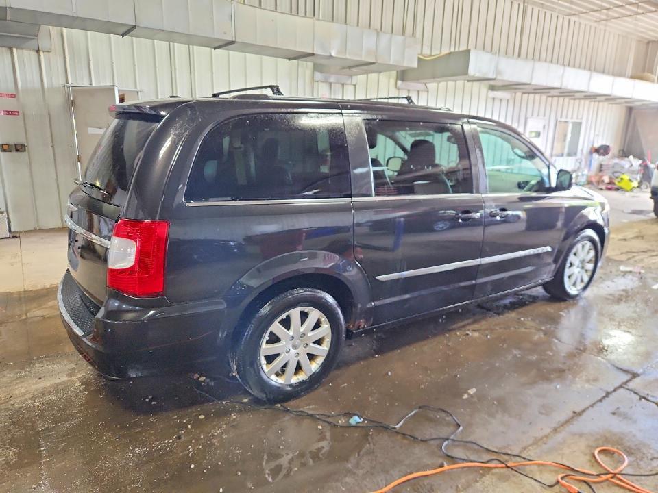 2015 Chrysler VIN 2C4RC1BG3FR525793 COPART salvage auction — MINOR DENT/SCRATCHES, In - Certificate Of Title, sold $525 on 2026-07-07 (photo 3)