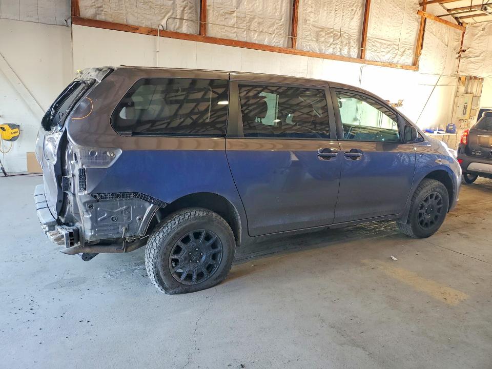 2017 Toyota Sienna VIN 5TDJZ3DC6HS178309 COPART salvage auction — REAR END, Ky - Cert Of Title-Salvage, sold $3,150 on 2026-07-13 (photo 3)
