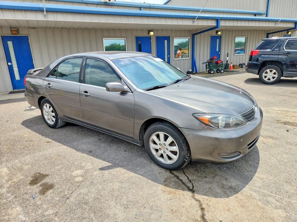 2004 Toyota Camry VIN 4T1BA32K34U015057 COPART salvage auction — FRONT END, TN - SALVAGE CERTIFICATE, sold $775 on 2026-07-09 (photo 4)