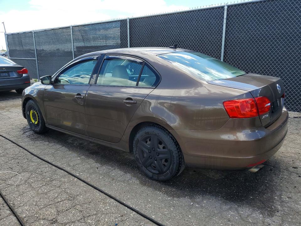 2014 Volkswagen Jetta VIN 3VWD07AJ7EM238592 COPART salvage auction — MINOR DENT/SCRATCHES, MI - CERTIFICATE OF TITLE, sold $850 on 2026-07-02 (photo 2)