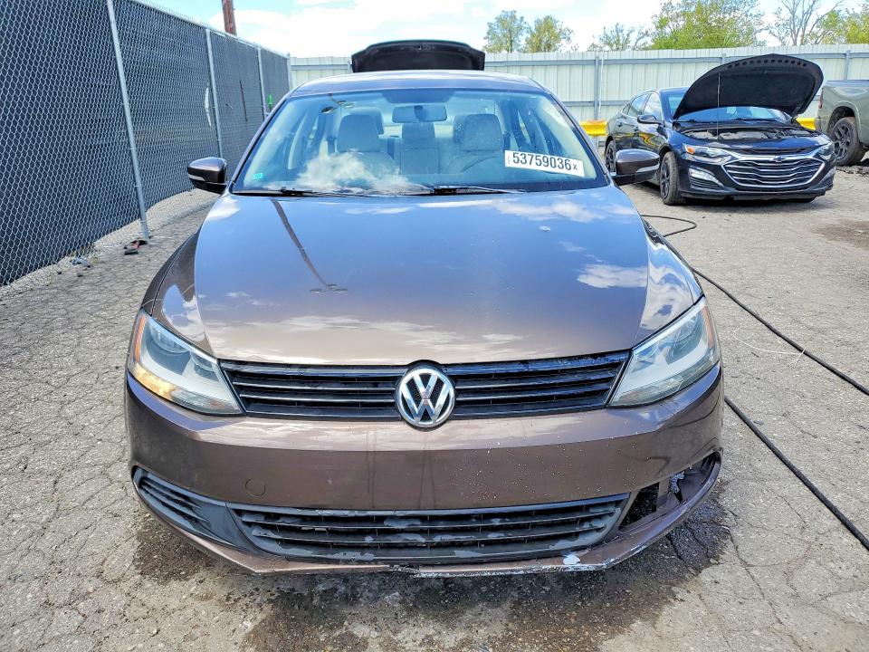 2014 Volkswagen Jetta VIN 3VWD07AJ7EM238592 COPART salvage auction — MINOR DENT/SCRATCHES, MI - CERTIFICATE OF TITLE, sold $850 on 2026-07-02 (photo 5)