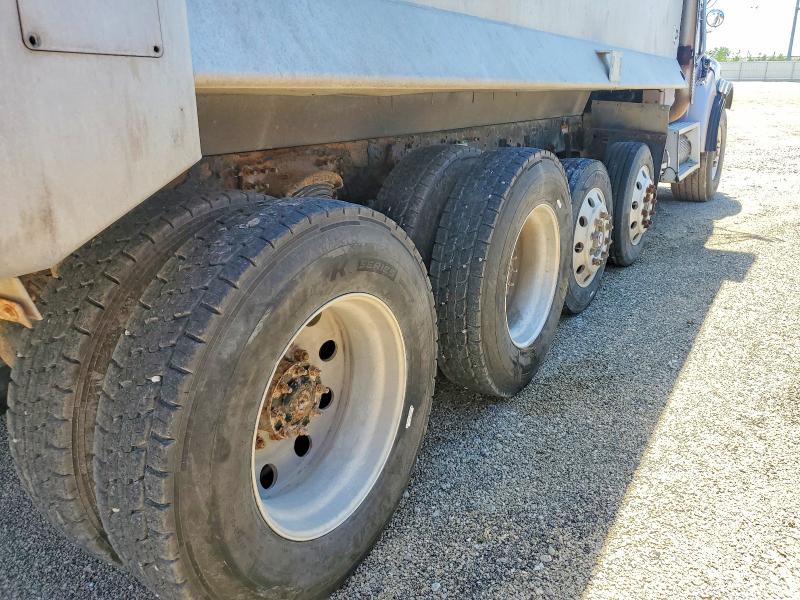 2009 Sterling truck VIN 2FZHAZCV09AAD7936 COPART salvage auction — Burn Engine, IA - CERT OF TITLE-SALVAGE TITLE, sold $5,000 on 2026-07-22 (photo 6)