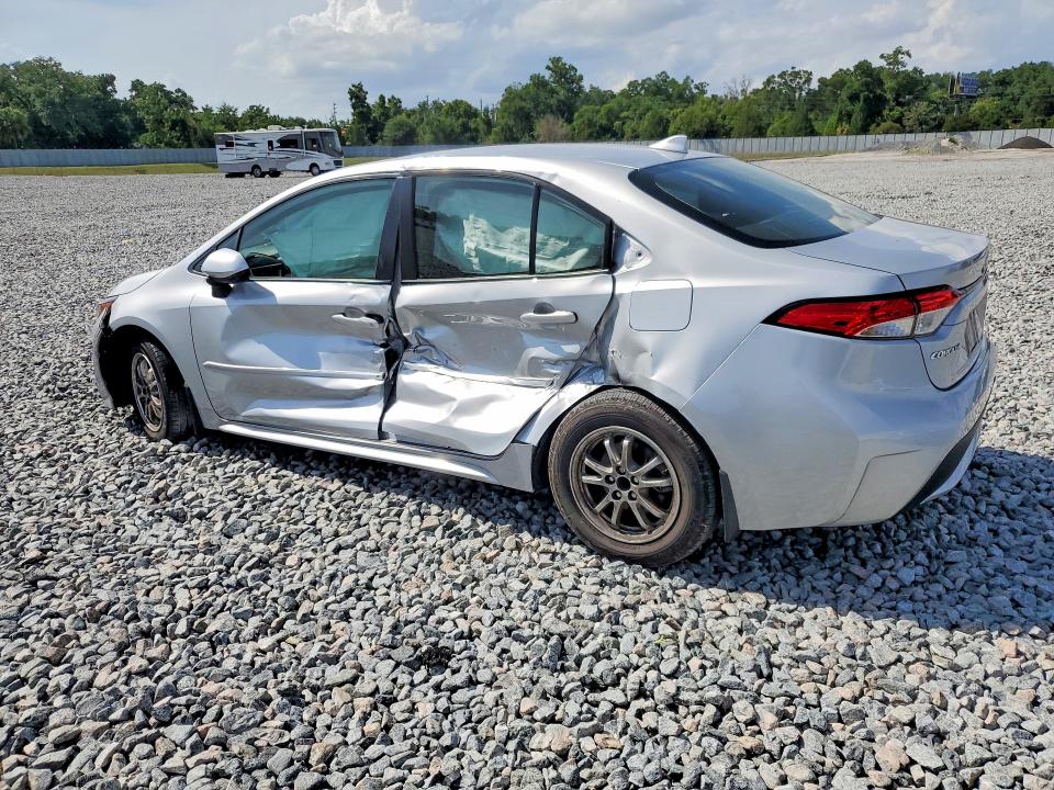 2022 Toyota Corolla VIN JTDEAMDE4NJ051454 COPART salvage auction — SIDE, Fl - Cert Of Title Slvg Rebuildable, sold $5,400 on 2026-07-08 (photo 2)