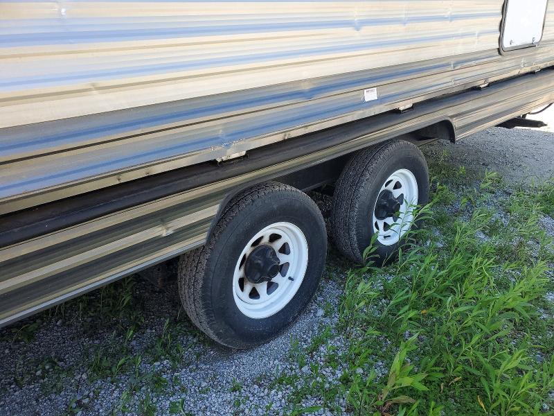 2015 Foresriver VIN 4X4TCKB26FK026382 COPART salvage auction — HAIL, IL - SALVAGE CERTIFICATE, sold $550 on 2026-09-14 (photo 8)