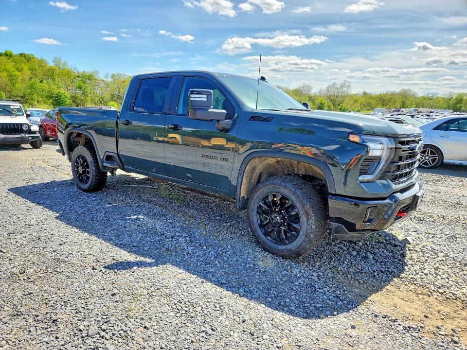 2026 Chevrolet Silverado 2500 VIN 1GC4KNEY2TF142021 COPART salvage auction — NORMAL WEAR, Wv - Certificate Of Title, sold $35,500 on 2026-07-21 (photo 4)