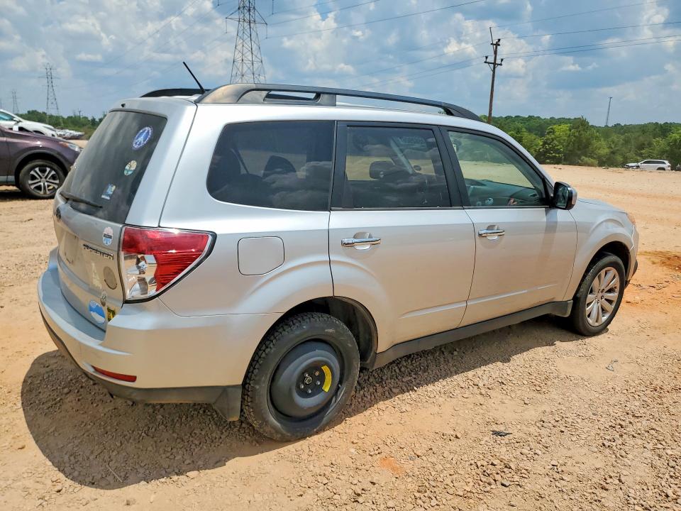 2011 Subaru Forester VIN JF2SHBFC7BH709691 COPART salvage auction — DAMAGE HISTORY, Nc - Dealer Only Clean Title, sold $375 on 2026-07-27 (photo 3)