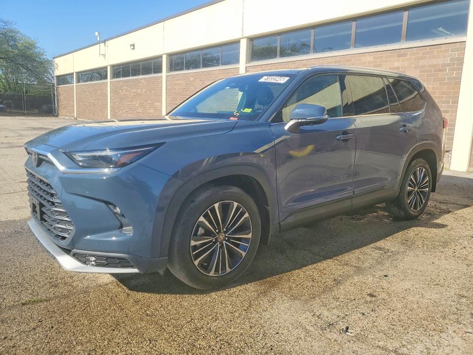 2024 Toyota Highlander VIN 5TDADAB58RS004699 COPART salvage auction — FRONT END, Il - Certificate Of Title, sold $13,100 on 2026-07-21 (photo 1)