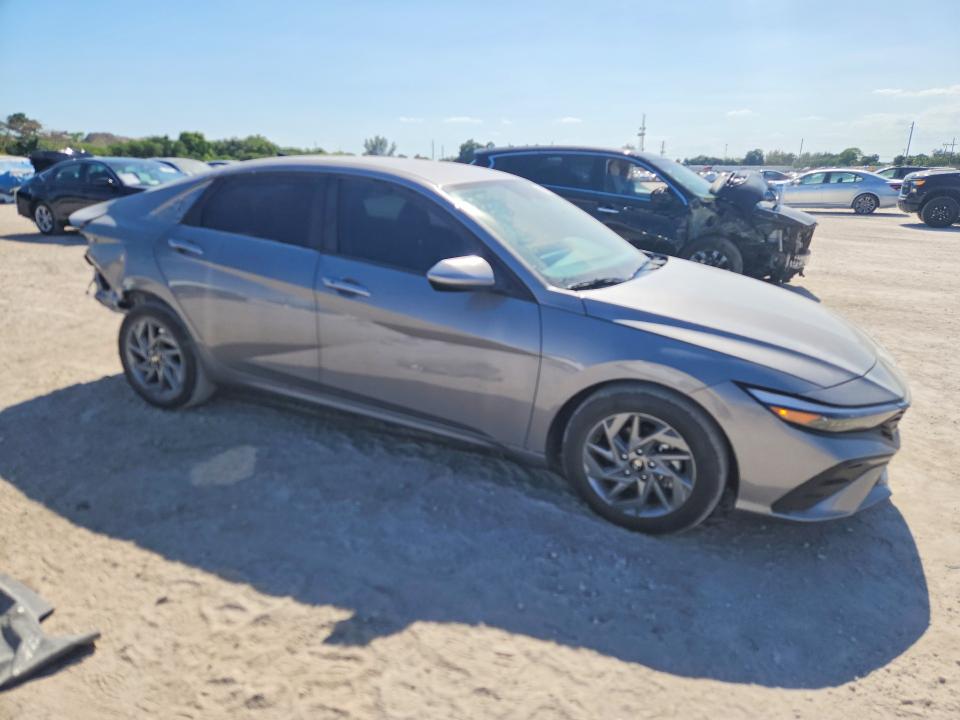 2024 Hyundai Elantra VIN KMHLM4DG8RU798359 COPART salvage auction — REAR END, Fl - Cert Of Title Slvg Rebuildable, sold $5,900 on 2026-07-09 (photo 4)