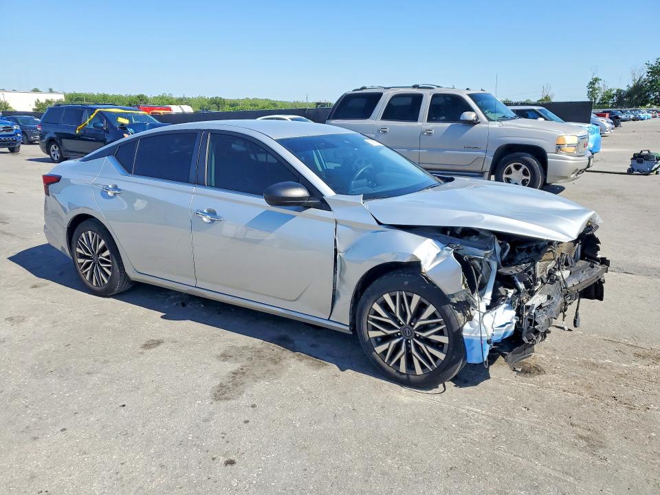 2024 Nissan Altima VIN 1N4BL4DV6RN353085 COPART salvage auction — FRONT END, Fl - Certificate Of Destruction, sold $4,300 on 2026-07-02 (photo 4)