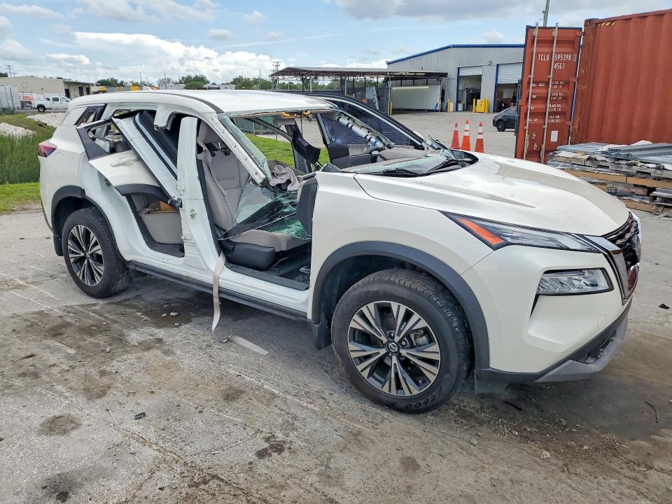 2021 Nissan Rogue VIN JN8AT3BA5MW011389 COPART salvage auction — ALL OVER, Fl - Certificate Of Destruction, sold $2,750 on 2026-07-02 (photo 4)