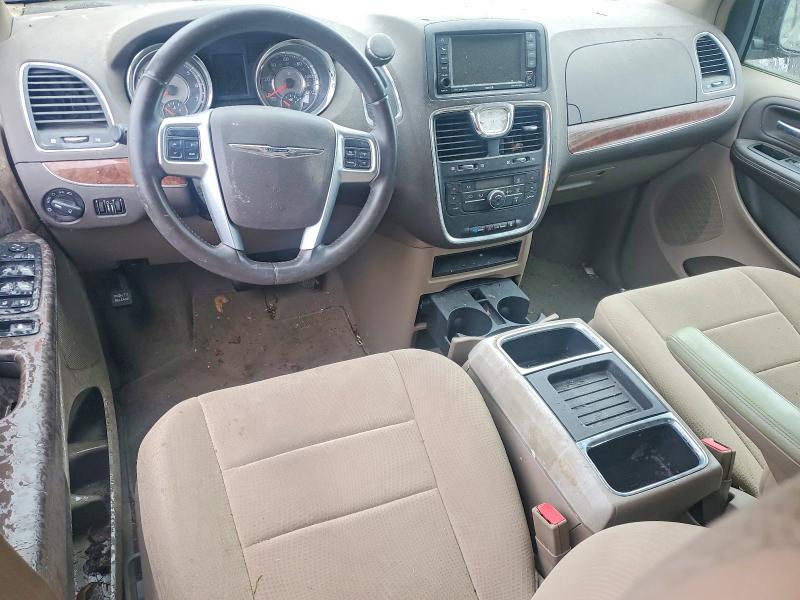 2011 Chrysler Town & country VIN 2A4RR5DG7BR615987 COPART salvage auction — MINOR DENT/SCRATCHES, Oh - Certificate Of Title, sold $300 on 2026-07-22 (photo 8)
