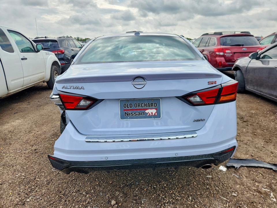 2023 Nissan Altima VIN 1N4BL4CW5PN400291 COPART salvage auction — REAR END, IL - SALVAGE CERTIFICATE, sold $9,000 on 2026-07-28 (photo 6)