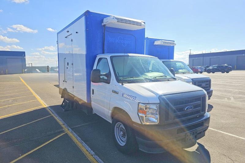 2023 Ford Econoline VIN 1FDWE3FK9PDD31812 COPART salvage auction — NORMAL WEAR, Co - Certificate Of Title (P), sold $14,700 on 2026-08-04 (photo 2)