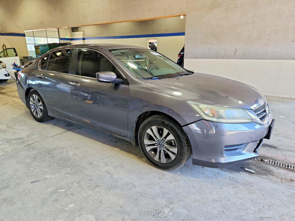 2014 Honda Accord VIN 1HGCR2F35EA257898 COPART salvage auction — REAR END, VA - CERT OF TITLE - SALVAGE, sold $1,300 on 2026-07-02 (photo 4)