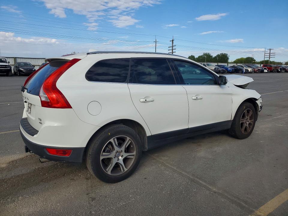 2012 Volvo Xc60 VIN YV4902DZ4C2310556 COPART salvage auction — FRONT END, ID - SALVAGE CERTIFICATE OF TITLE, sold $675 on 2026-07-09 (photo 3)