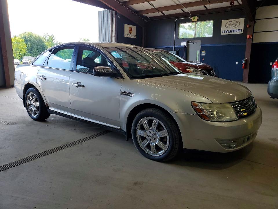 2008 Ford Taurus VIN 1FAHP28WX8G138088 COPART salvage auction — MINOR DENT/SCRATCHES, Ny - Certificate Of Title, sold $1,300 on 2026-07-10 (photo 4)