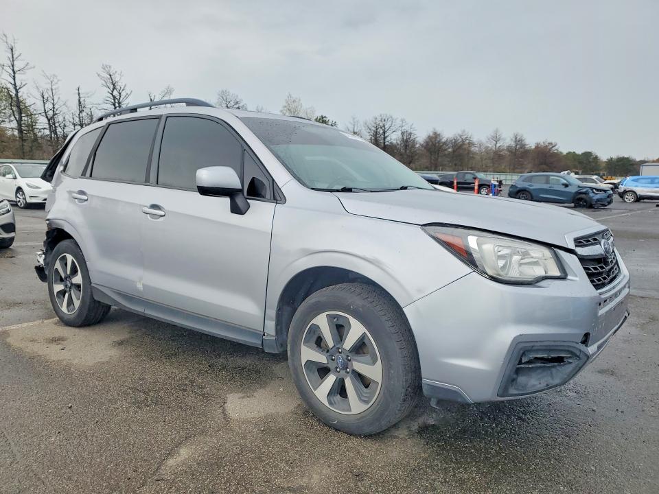 2017 Subaru VIN JF2SJAEC8HH489616 COPART salvage auction — REAR END, WV - SALVAGE CERTIFICATE, sold $300 on 2026-07-22 (photo 4)