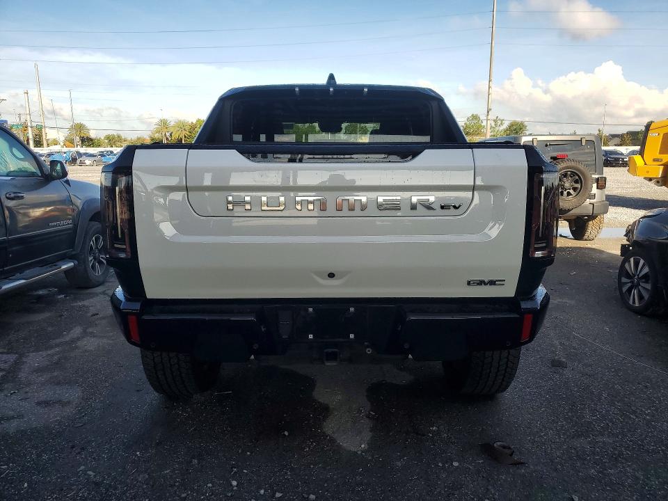 2025 Gmc VIN 1GT40DDA7SU102063 COPART salvage auction — FRONT END, Fl - Cert Of Title Slvg Rebuildable, sold $26,000 on 2026-08-28 (photo 6)