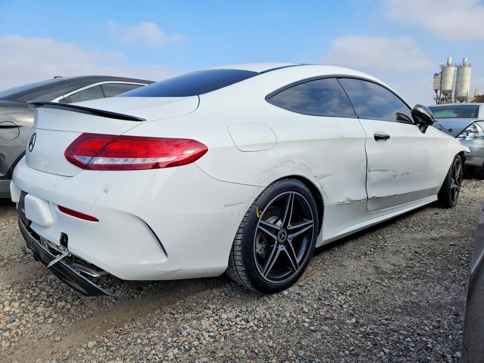2018 Mercedes-benz C-klasse VIN WDDWJ4JB5JF750383 COPART salvage auction — FRONT END, CA - SALVAGE CERTIFICATE, sold $5,900 on 2026-07-28 (photo 3)