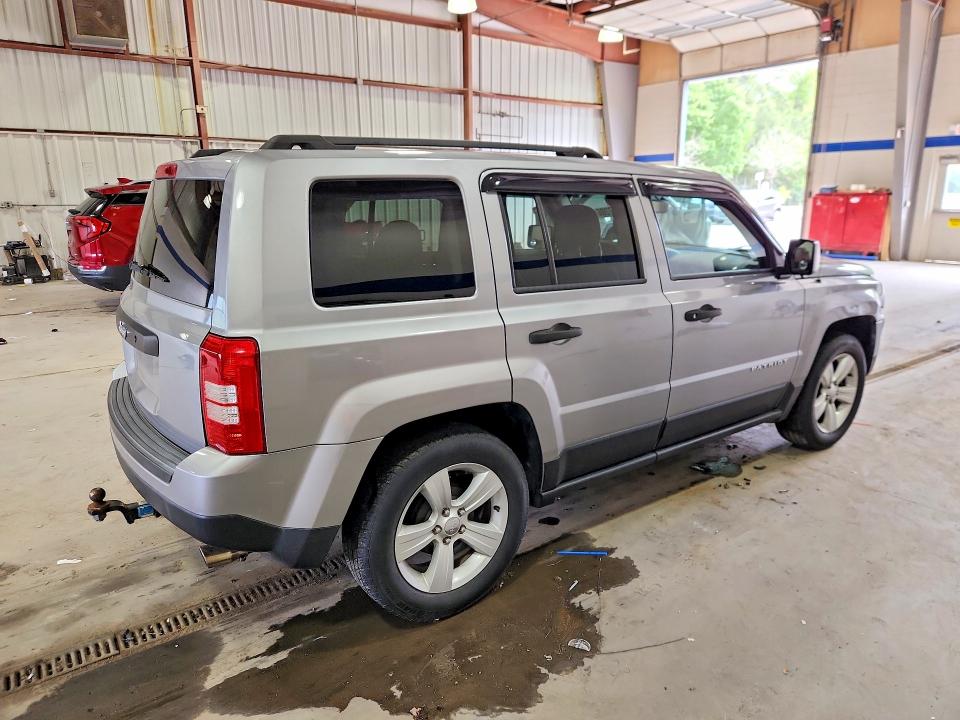 2016 Jeep Liberty (patriot) VIN 1C4NJPBB8GD681957 COPART salvage auction — FRONT END, VA - CERT OF TITLE - SALVAGE, sold $850 on 2026-07-02 (photo 3)