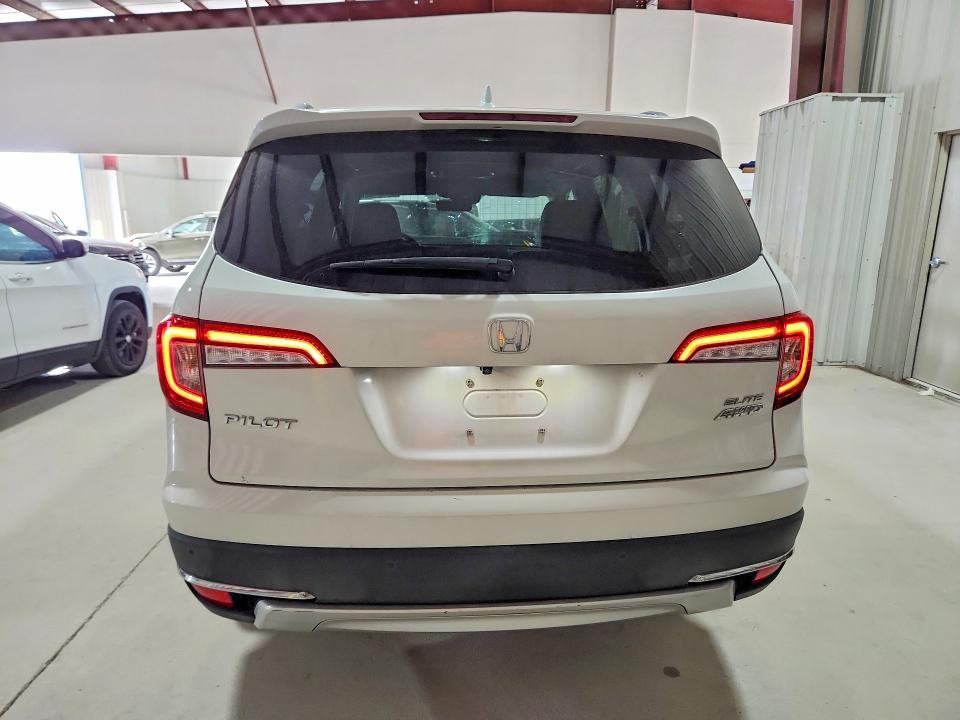 2020 Honda Pilot VIN 5FNYF6H01LB063994 COPART salvage auction — HAIL, Tx - Certificate Of Title, sold $14,700 on 2026-07-24 (photo 6)