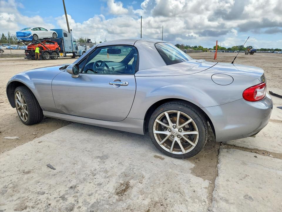2011 Mazda Mx-5 miata VIN JM1NC2MF2B0219259 COPART salvage auction — FRONT END, Fl - Cert Of Title Slvg Rebuildable, sold $2,800 on 2026-07-02 (photo 2)