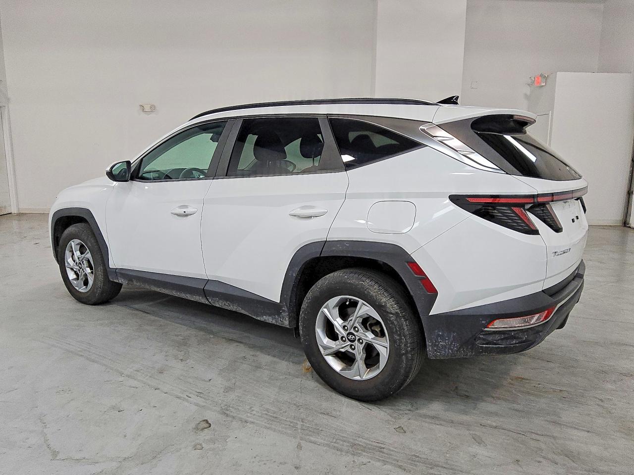 2022 Hyundai Tucson VIN 5NMJBCAEXNH031399 COPART salvage auction — Normal Wear, IN - CERTIFICATE OF TITLE, sold $16,400 on 2026-07-09 (photo 2)