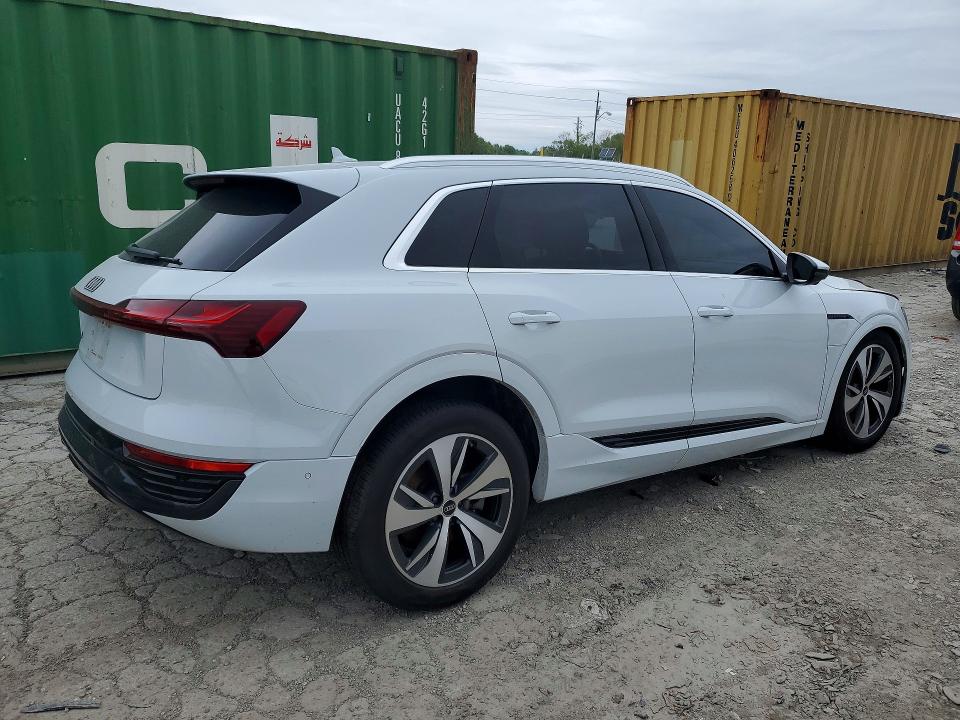 2024 Audi Q8 VIN WA15AAGE3RB024900 COPART salvage auction — FRONT END, IN - CERT OF TITLE-SALVAGE TITLE, sold $16,100 on 2026-07-10 (photo 3)