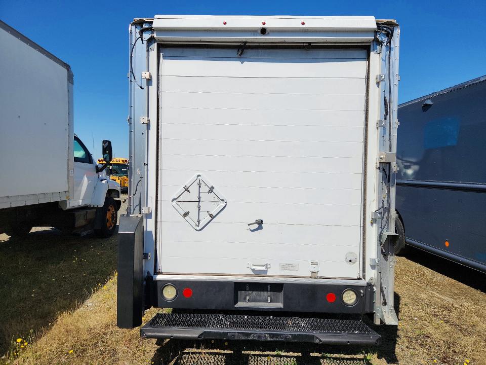 2018 Isuzu Npr VIN JALB4T178J7W00153 COPART salvage auction — FRONT END, Ca - Dis/Dlr/Exp Only Clean Title, sold $1,750 on 2026-07-23 (photo 6)