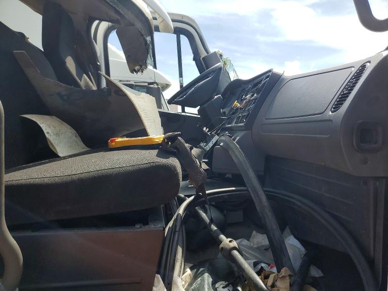 2019 Freightliner 114sd VIN 1FVMG3DVXKHKK0971 COPART salvage auction — ALL OVER, NC - SALVAGE CERTIFICATE OF TITLE, sold $8,200 on 2026-08-06 (photo 5)