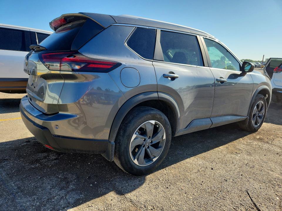 2025 Nissan Rogue VIN 5N1BT3BB8SC860208 COPART salvage auction — Hail, KS - CERT OF TITLE-SALVAGE, sold $10,300 on 2026-07-01 (photo 3)
