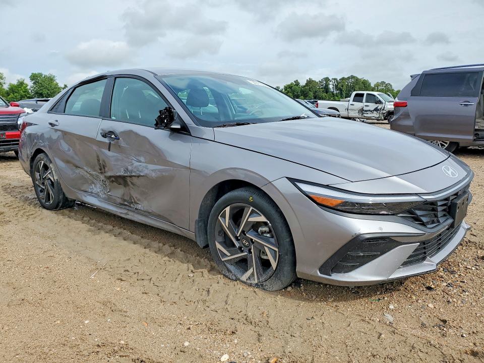2025 Hyundai VIN KMHLM4DG9SU964622 COPART salvage auction — SIDE, Tx - Salvage Vehicle Title, sold $6,900 on 2026-07-24 (photo 4)