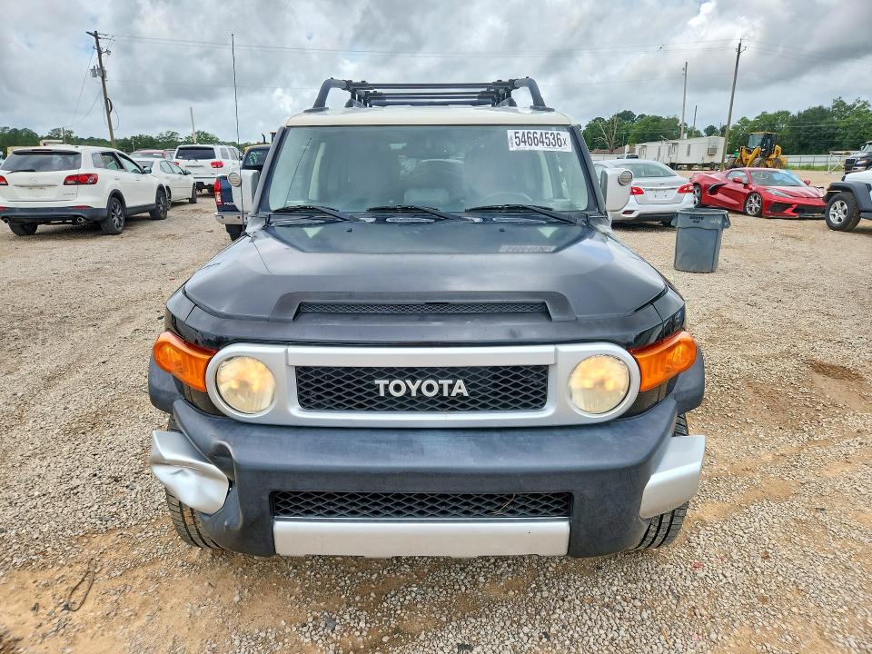 2014 Toyota Fj cruiser VIN JTEBU4BF4EK186073 COPART salvage auction — FRONT END, Fl - Certificate Of Title (P), sold $14,200 on 2026-07-28 (photo 5)
