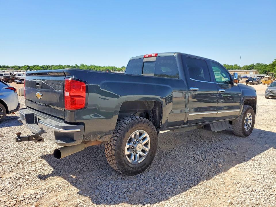 2017 Chevrolet Silverado 2500 VIN 1GC1KWEYXHF126911 COPART salvage auction — MINOR DENT/SCRATCHES, TX - CERTIFICATE OF TITLE, sold $9,100 on 2026-07-07 (photo 3)