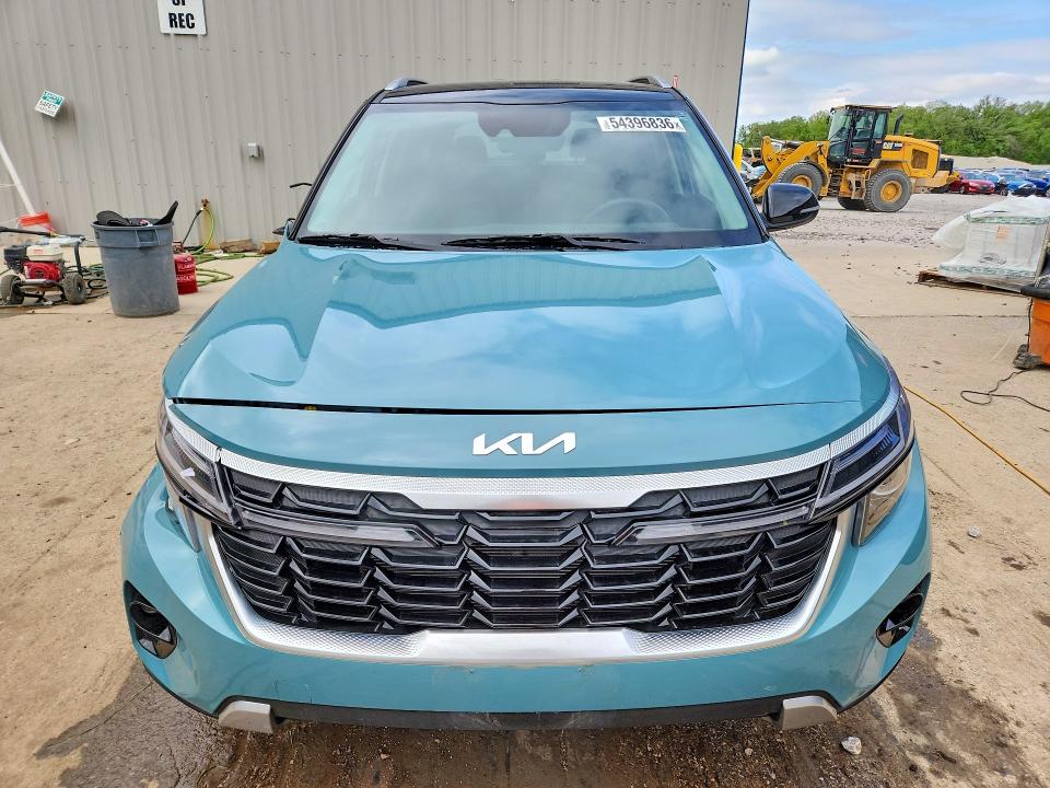2025 Kia Seltos VIN KNDEUCAA9S7772624 COPART salvage auction — SIDE, Wi - Cert Of Title-Claim Paid, sold $8,100 on 2026-07-13 (photo 5)