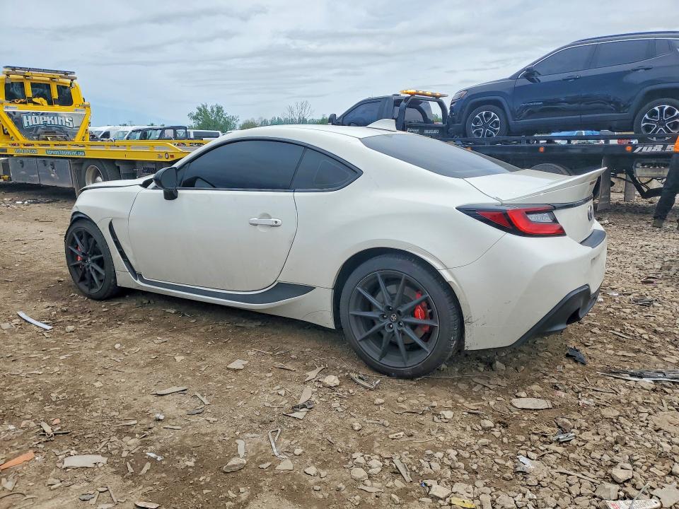 2024 Toyota Gr 86 VIN JF1ZNBE1XR9760263 COPART salvage auction — FRONT END, Il - Salvage Certificate, sold $8,900 on 2026-07-29 (photo 2)