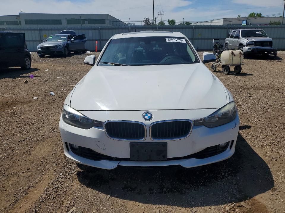 2013 BMW 3er VIN WBA3B5C57DF599023 COPART salvage auction — SIDE, Il - Salvage Certificate, sold $2,250 on 2026-07-31 (photo 5)