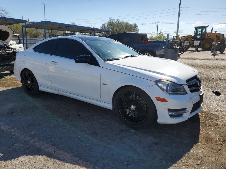 2015 Mercedes-benz VIN WDDGJ4HB7FG389458 COPART salvage auction — FRONT END, Ca - Salvage Certificate, sold $4,500 on 2026-08-06 (photo 4)