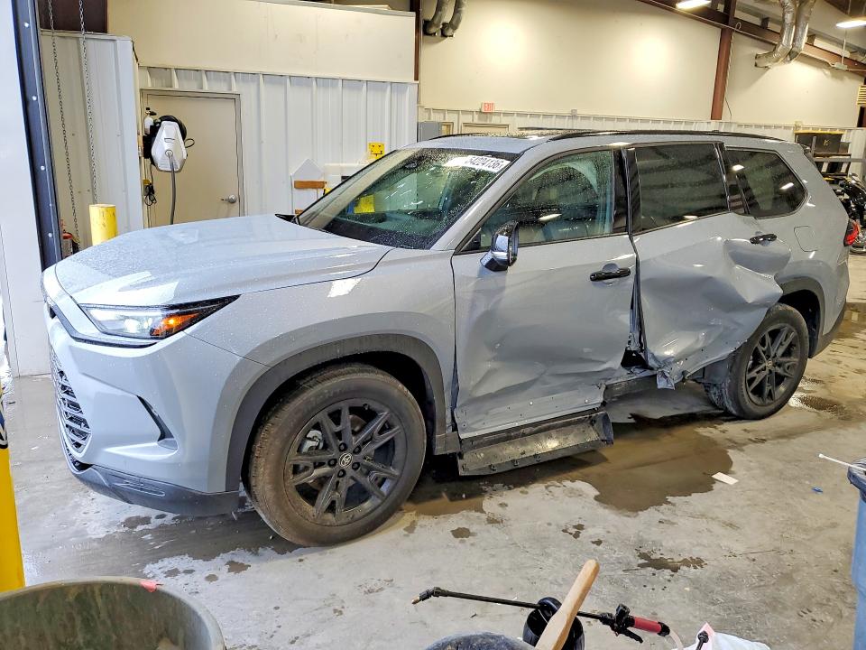 2025 Toyota Highlander VIN 5TDACAB50SS053968 COPART salvage auction — SIDE, Ky - Cert Of Title-Salvage, sold $31,000 on 2026-07-16 (photo 1)