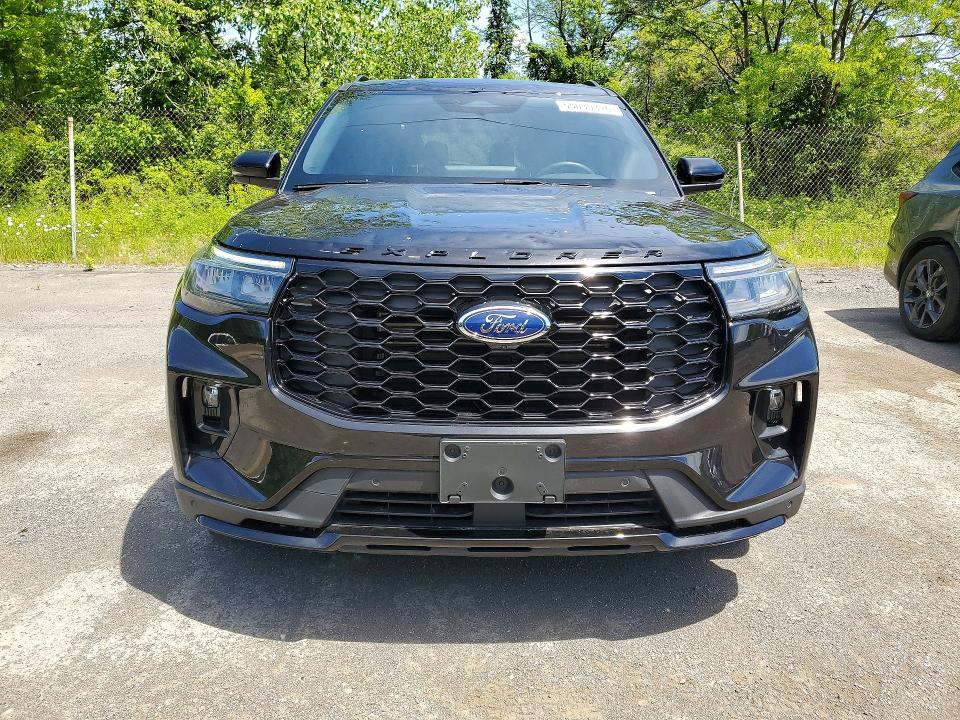 2025 Ford Explorer VIN 1FMWK8GC8SGC18406 COPART salvage auction — HAIL, NJ - CERT OF TITLE-SALVAGE, sold $27,500 on 2026-07-28 (photo 5)